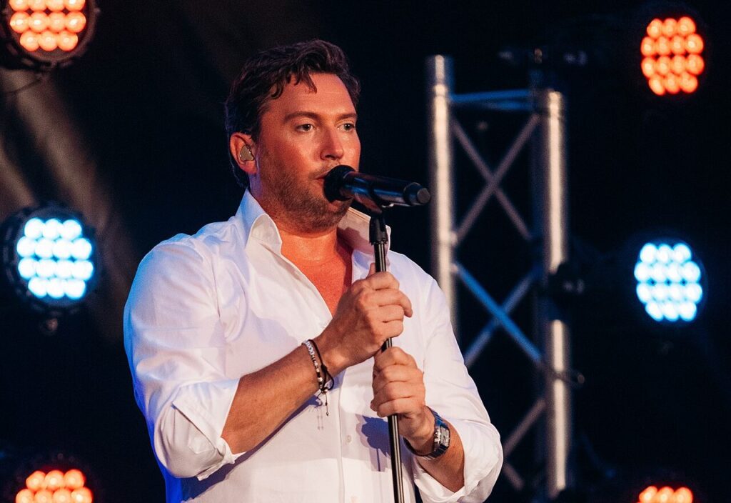 Tino Martin