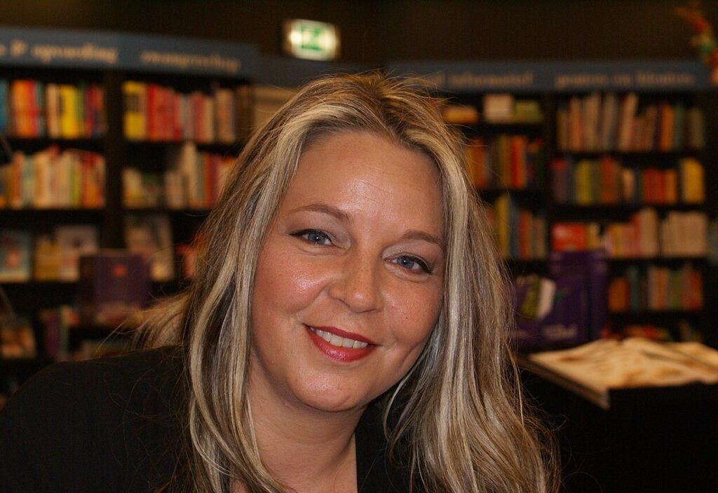 Esther Verhoef